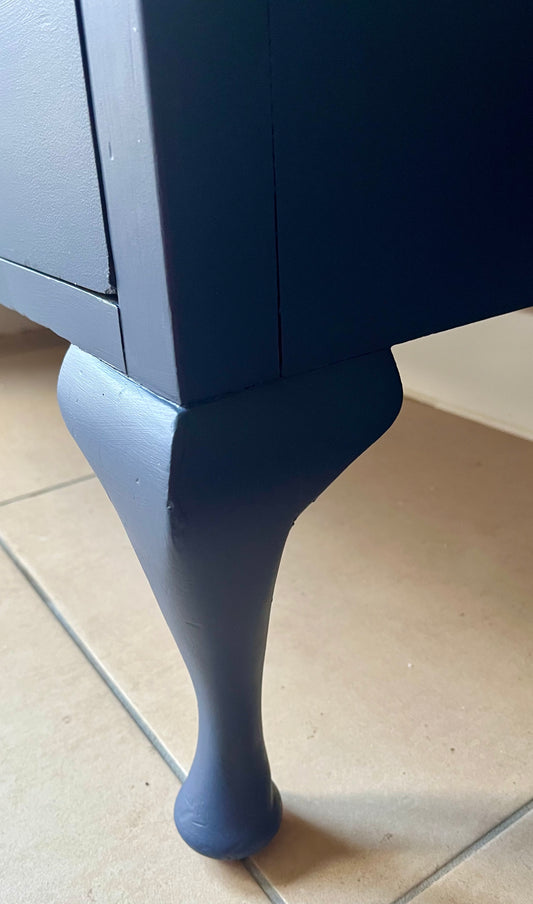 Stunning Chest of Drawers