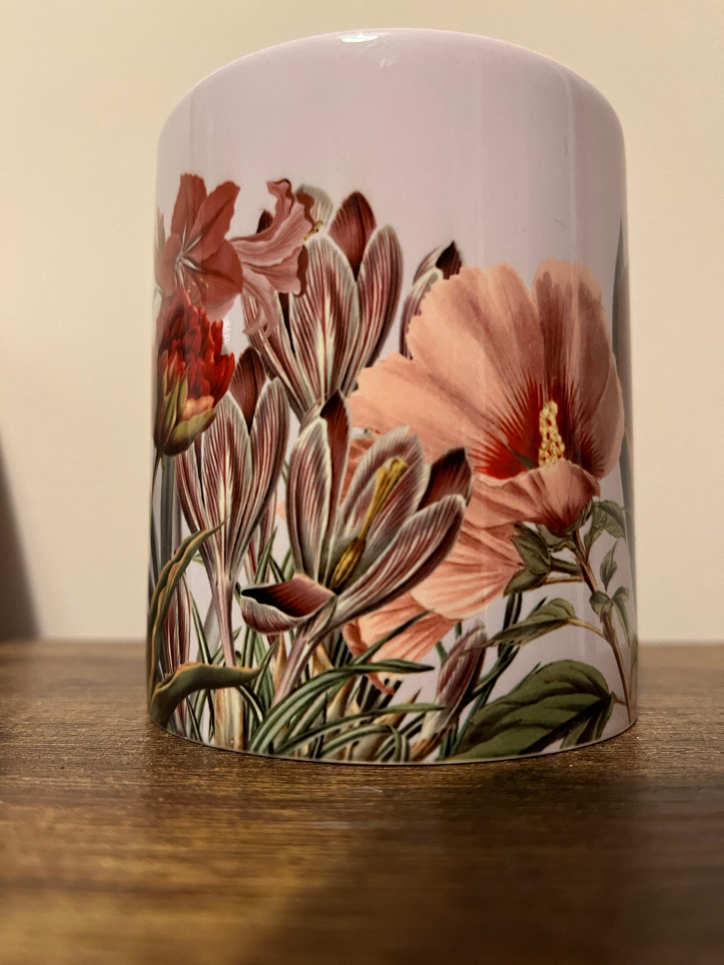 Ceramic mug with floral design