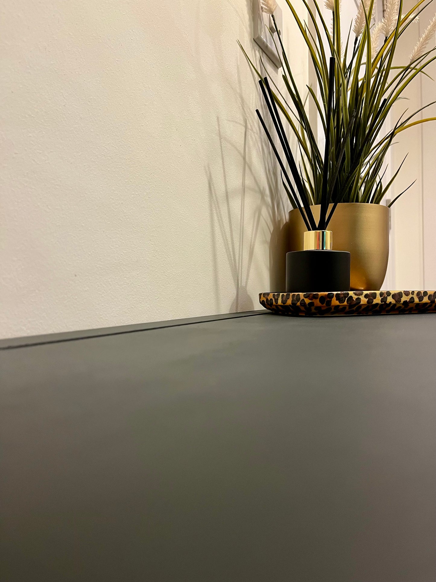 Top of demi lune table