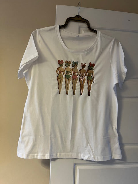 White XL round neck T Shirt with five vintage ladies image
