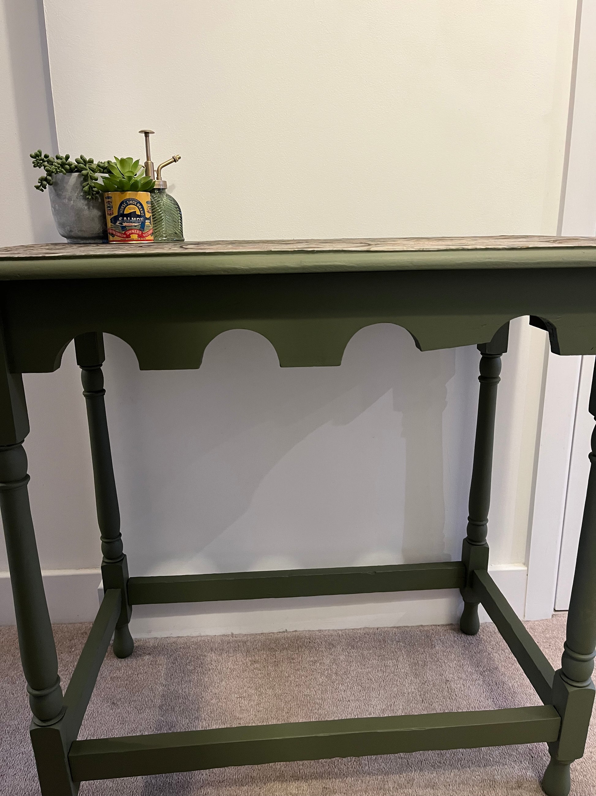 front view of green table