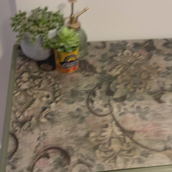 Video of green table