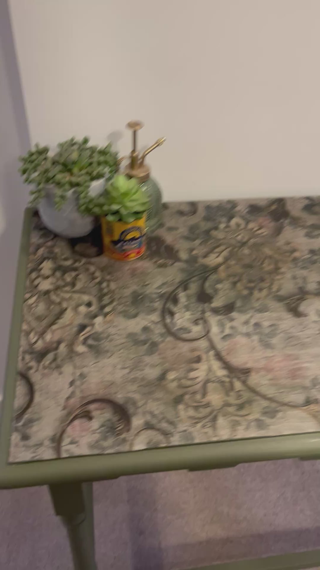 Video of green table